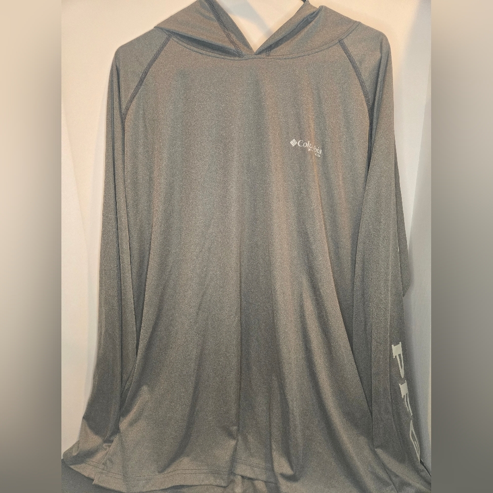 Columbia PFG hooded shirt